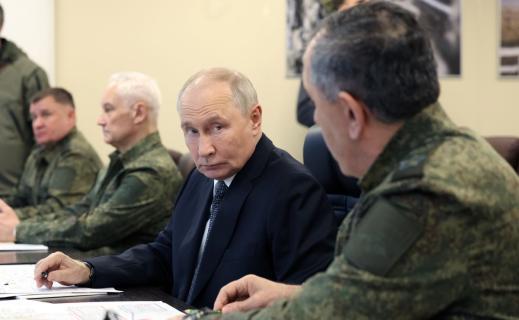 Фото Верховный Главнокомандующий ВС РФ Владимир Путин прибыл в Челябинскую область
