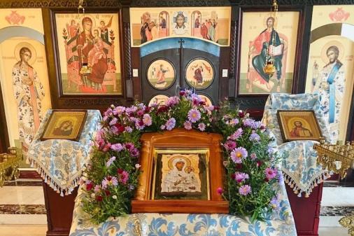 Фото Сегодня верующие чтят Корсунскую икону Божией Матери: с какими просьбами обращаются к этому образу