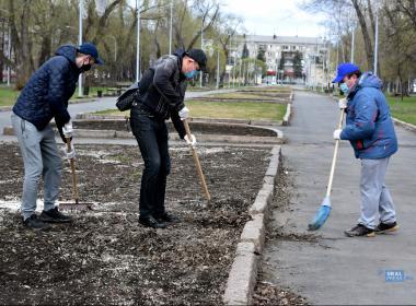 Фото Весенний субботник