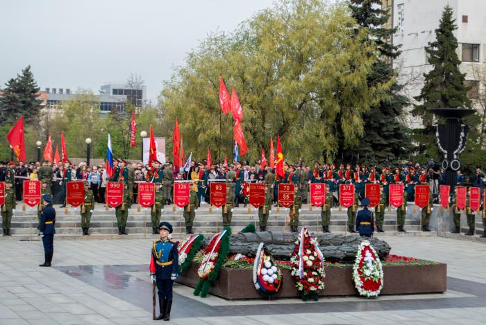 Фото Возложение венков к Вечному огню 9 мая 2021