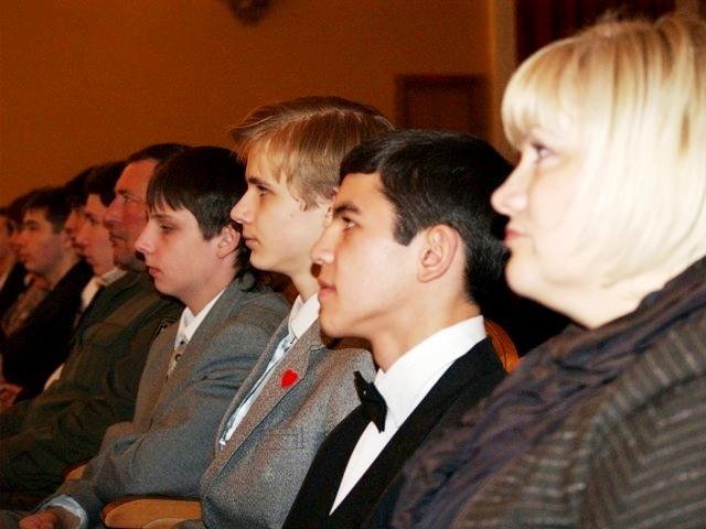 Фото Молодежь Южного Урала получила президентские премии