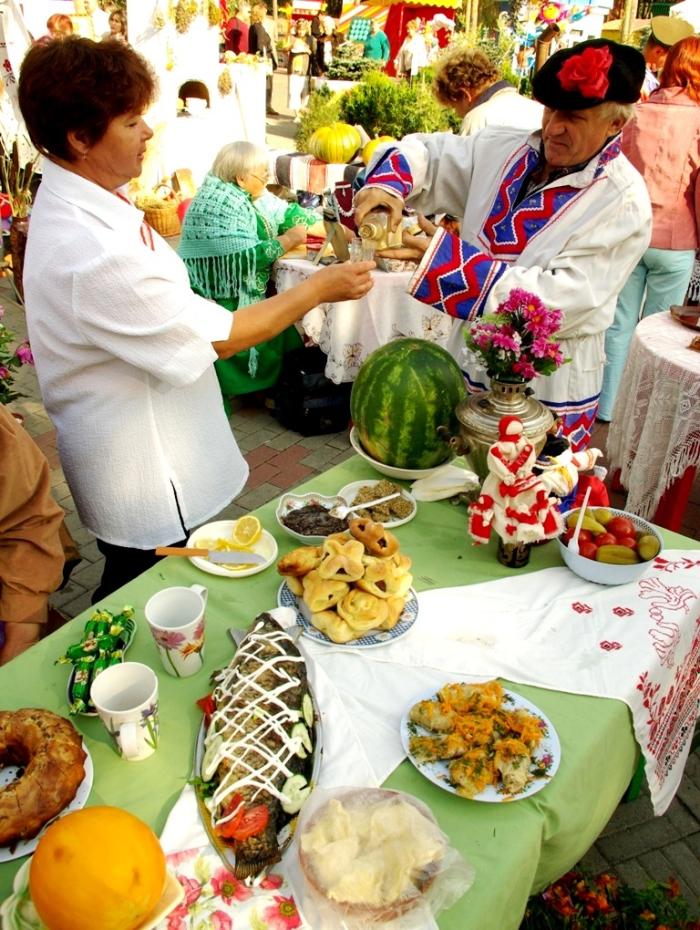 Фото Городской праздник цветов и плодов-2008 в Челябинске