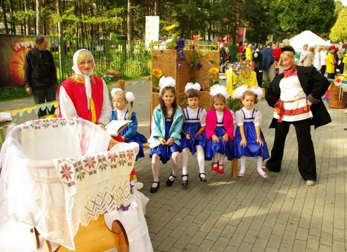 Фото Городской праздник цветов и плодов-2008 в Челябинске