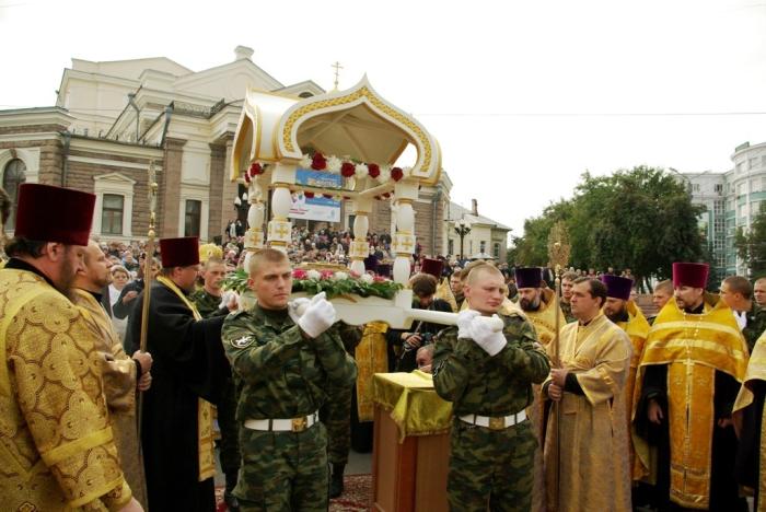 Фото Возвращение в Челябинск мощей Андрея Первозванного