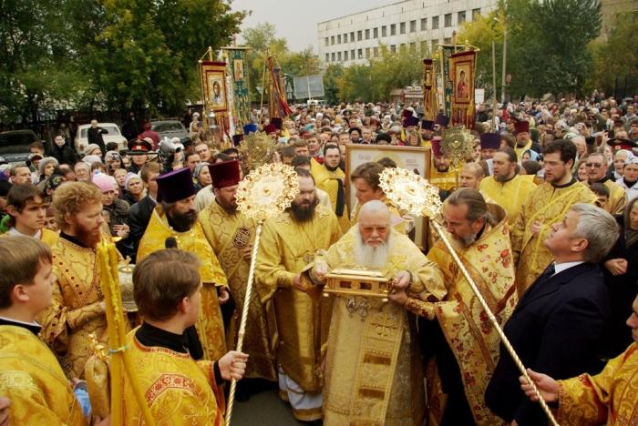 Фото Возвращение в Челябинск мощей Андрея Первозванного