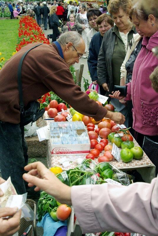 Фото Выставка плодов и цветов-2009