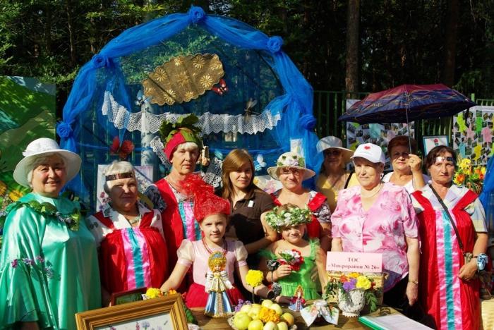 Фото Выставка плодов и цветов-2009
