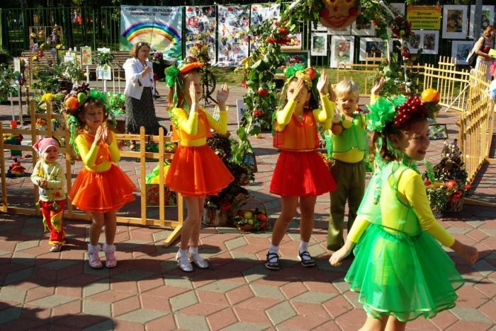 Фото Выставка плодов и цветов-2009