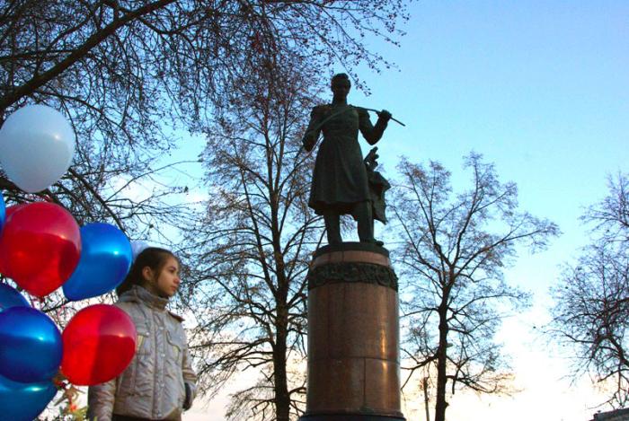 Фото ЗЛАТОУСТ-2010. Первый российский фестиваль гравюры на стали и украшенного оружия