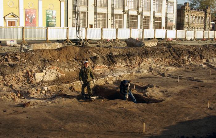 Фото Археологи в центре Челябинска