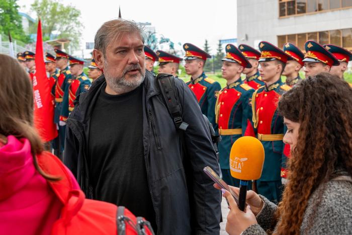 Фото Агитационный поезд Минобороны РФ с трофейной техникой побывал в Челябинске