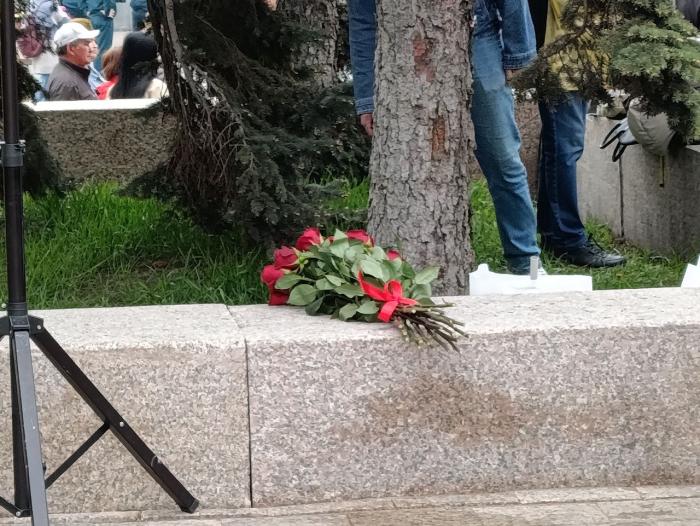Фото То, что вечно: торжественная церемония возложения цветов к Вечному огню в Челябинске