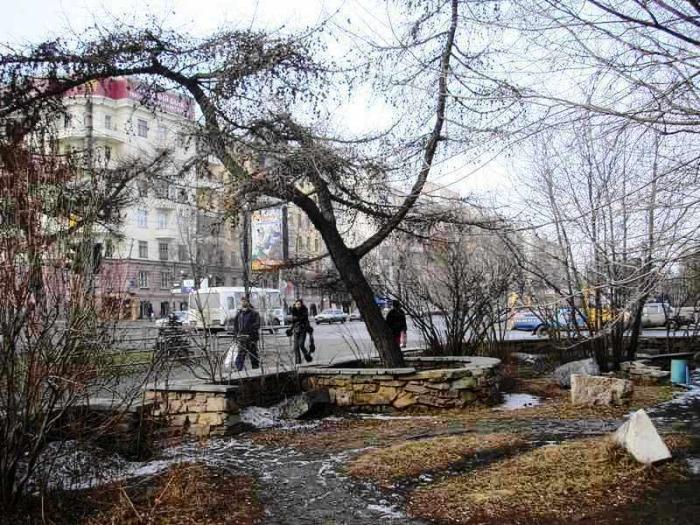 Фото ЧЕЛЯБИНСК И ЧЕЛЯБИНЦЫ. Первый день апреля на оси проспекта Ленина