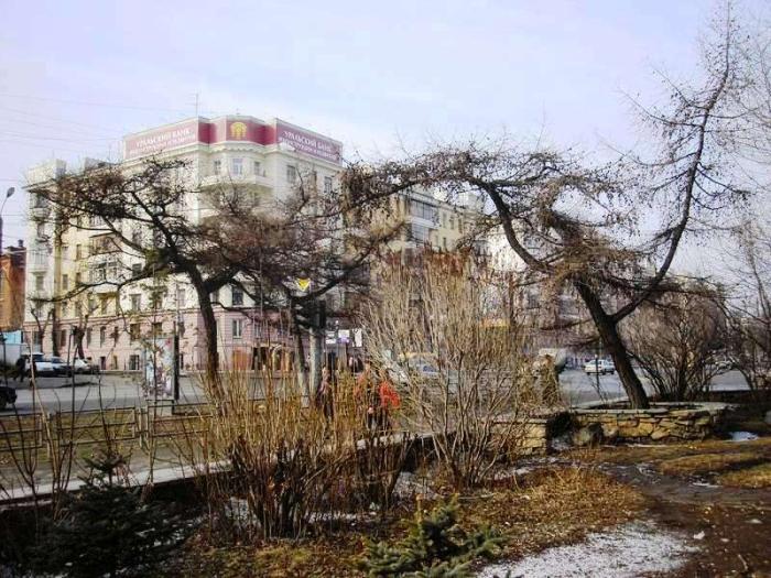 Фото ЧЕЛЯБИНСК И ЧЕЛЯБИНЦЫ. Первый день апреля на оси проспекта Ленина