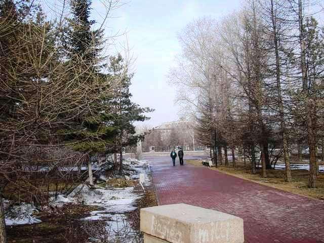 Фото ЧЕЛЯБИНСК И ЧЕЛЯБИНЦЫ. Первый день апреля на оси проспекта Ленина