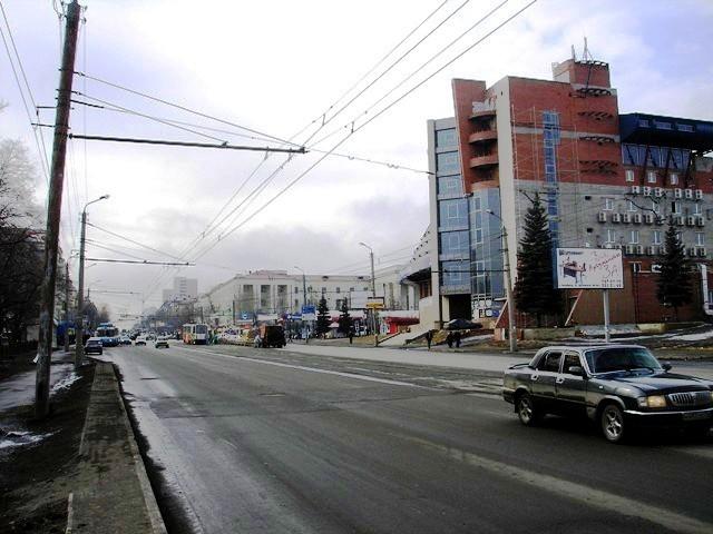 Фото ЧЕЛЯБИНСК И ЧЕЛЯБИНЦЫ. Первый день апреля на оси проспекта Ленина