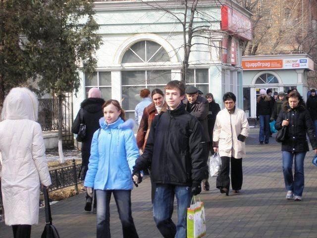 Фото ЧЕЛЯБИНСК И ЧЕЛЯБИНЦЫ. Первый день апреля на оси проспекта Ленина