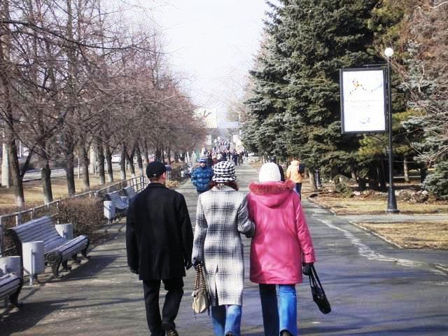 Фото ЧЕЛЯБИНСК И ЧЕЛЯБИНЦЫ. Первый день апреля на оси проспекта Ленина