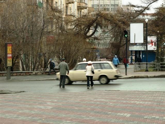 Фото ЧЕЛЯБИНСК и ЧЕЛЯБИНЦЫ 18 апреля. Белочка