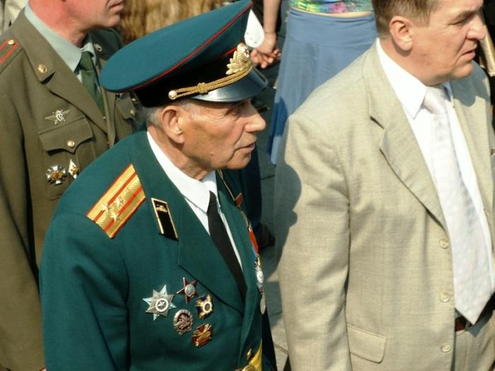 Фото Девятое мая. Челябинск, 2006 год. Парад Победы