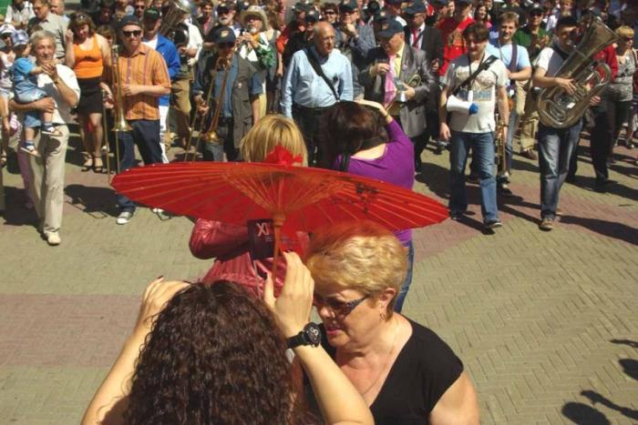 Фото Челябинск. Джаз. Стрит-парад на Кировке