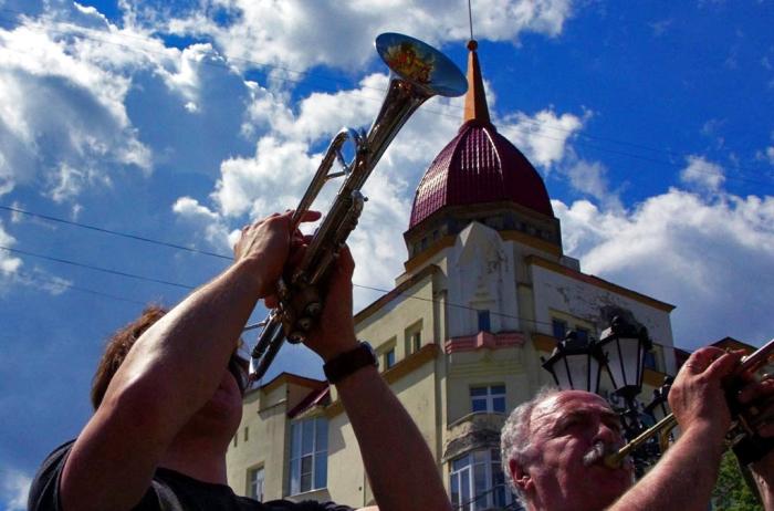 Фото Мир джаза на Кировке в Челябинске. 