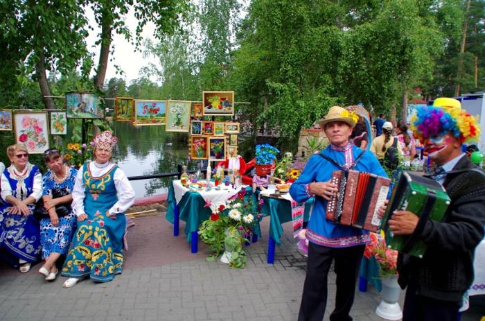 Фото Выставка плодов и цветов-2014 в Челябинске