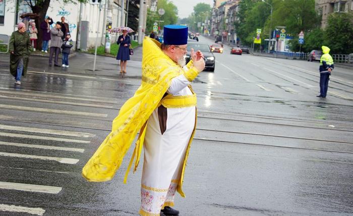Фото Письменность. Крестный ход. Челябинск-2015