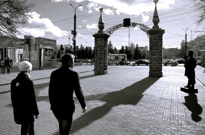 Фото Черно-белая Кировка в октябре