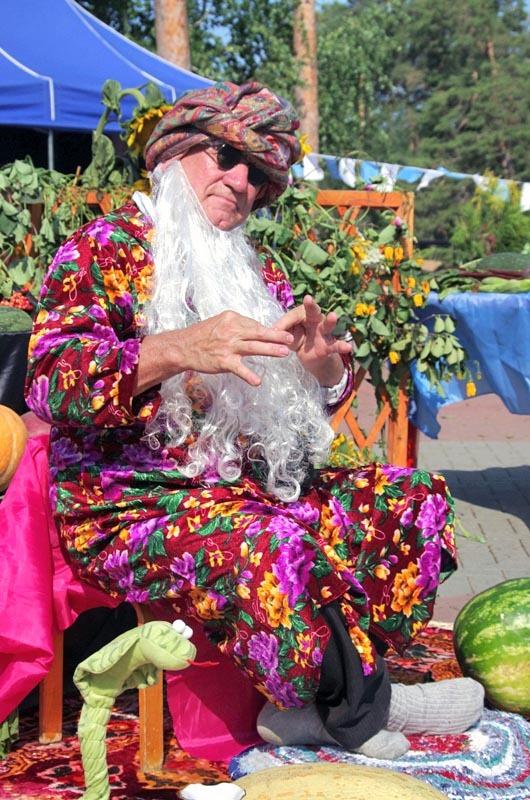 Фото Выставка плодов и цветов-2013 в Челябинске