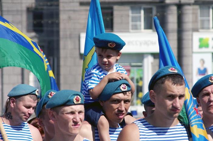 Фото ВДВ-85 лет.Челябинск-2015