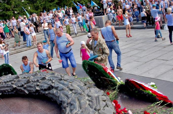 Фото ВДВ-85 лет.Челябинск-2015