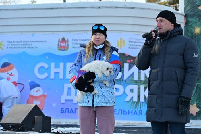 Фото Снеговики-добряки на челябинском флешмобе