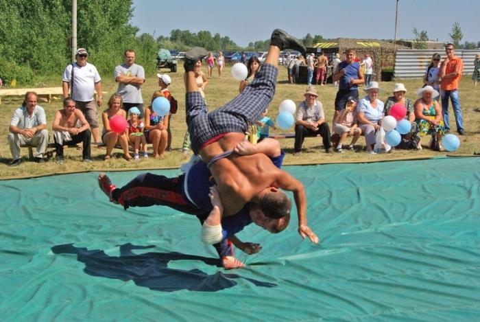 Фото Конные скачки. Кубок губернатора 2010