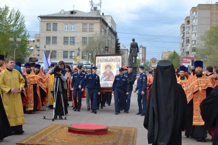 Фото В Челябинске прошёл крестный ход