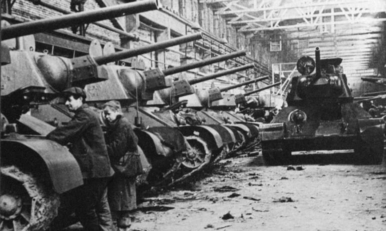 Восемьдесят лет назад – 22 августа 1942 ода - с конвейера Челябинского тракторного завода сошла п