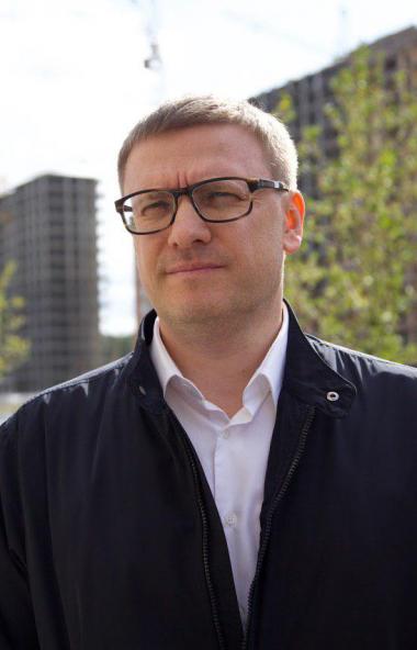 Губернатор Челябинской области Алексей Текслер предложил строить служебное жилье