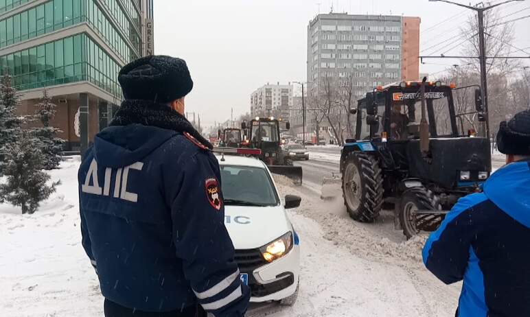 После прошедшего снегопада ГИБДД Челябинска тщательно контролирует содержание и уборку улично-дор