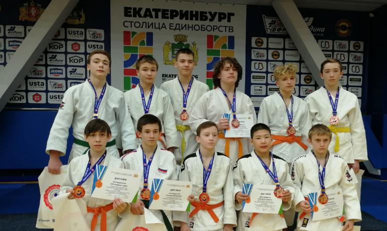 Дзюдоисты Челябинской области выиграли 19 медалей в Екатеринбурге (Свердловская область) на 