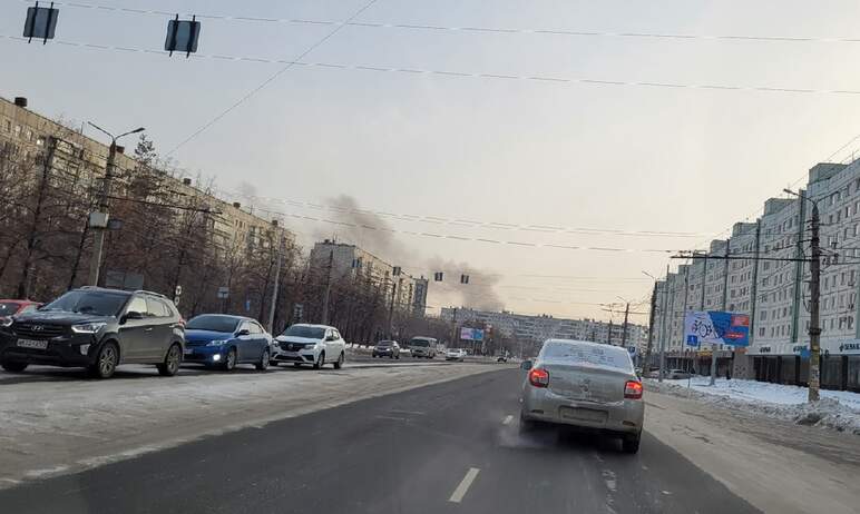 В Челябинске сегодня утром, девятого марта, загорелось административное здание на улице Чайковско