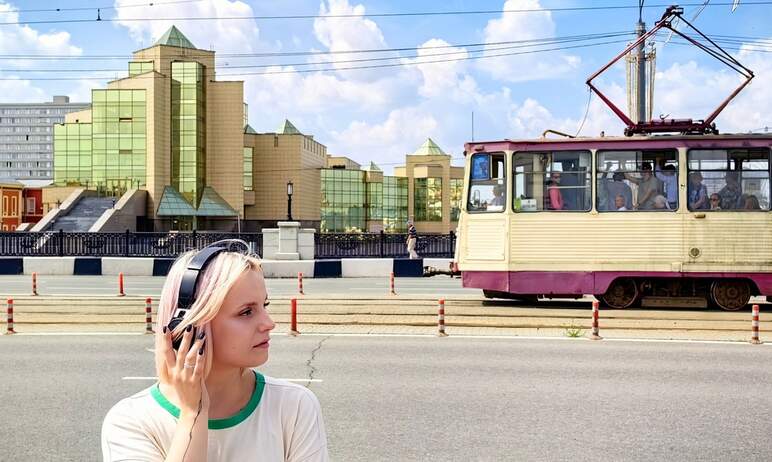 В Челябинске запустят новый трамвайный маршрут, в котором можно будет послушать аудиоспектакль. П