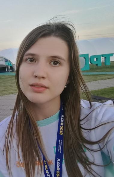 Студентки факультета лингвистики и перевода ЧелГУ Ирина Белякова и Полина Анеликова стали победит