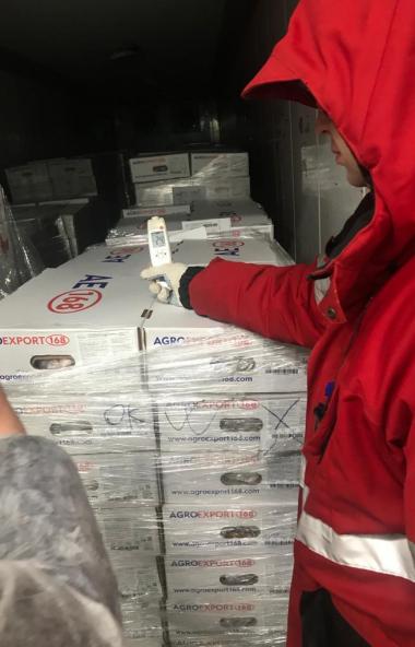 Из Челябинска в Китайскую Народную Республику отправилось 18,5 тонны ножек цыплят бройлеров замор
