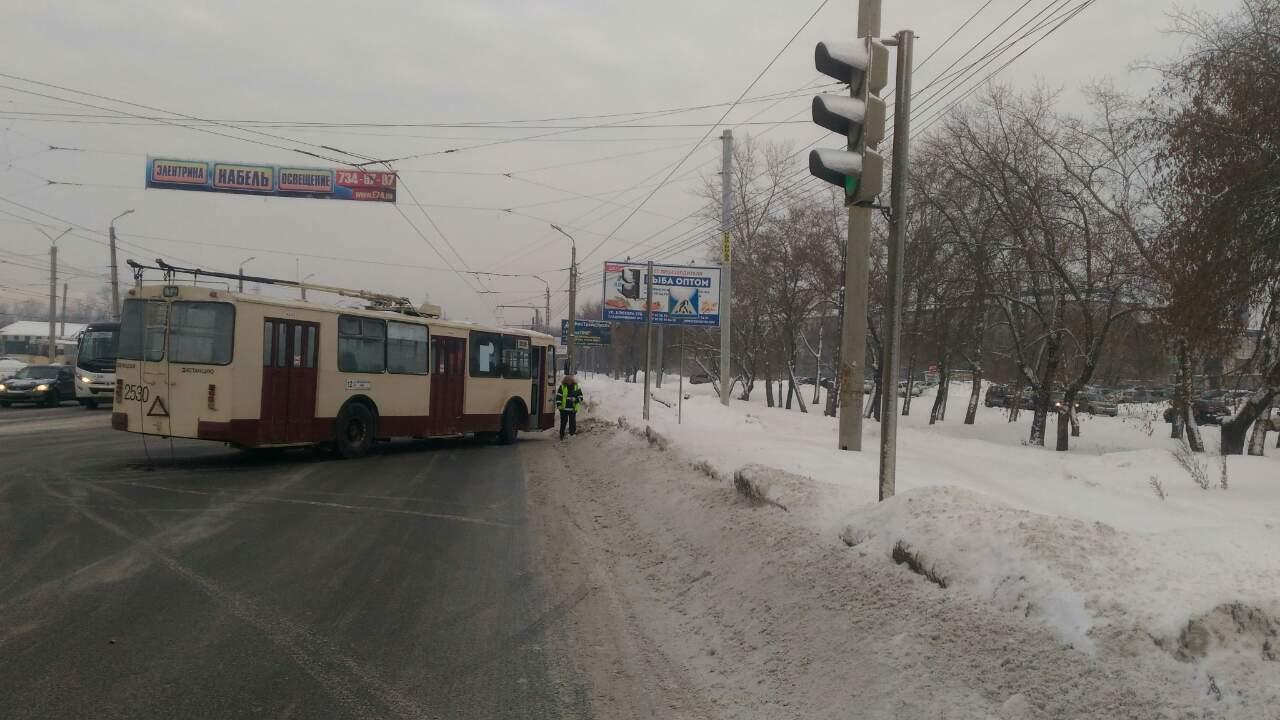Авария произошла девятого января в 14 часов 35 минут на улице Ярославская возле дома 1/1. , «