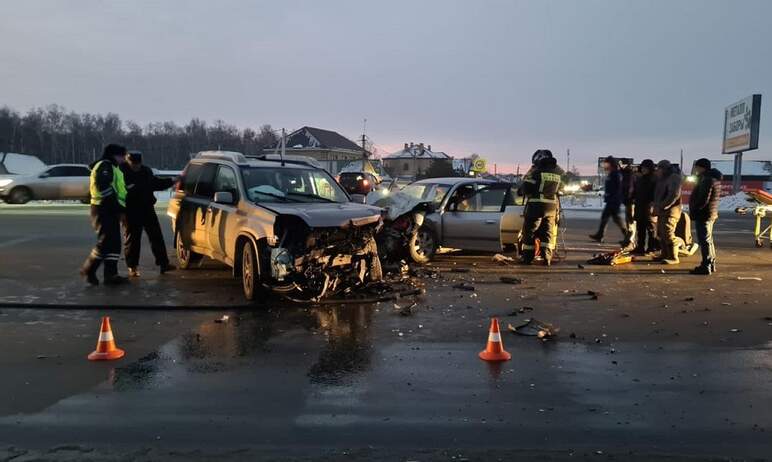 В аварии в Сосновском районе (Челябинская область) пострадали три человека. Водитель иномарки выл